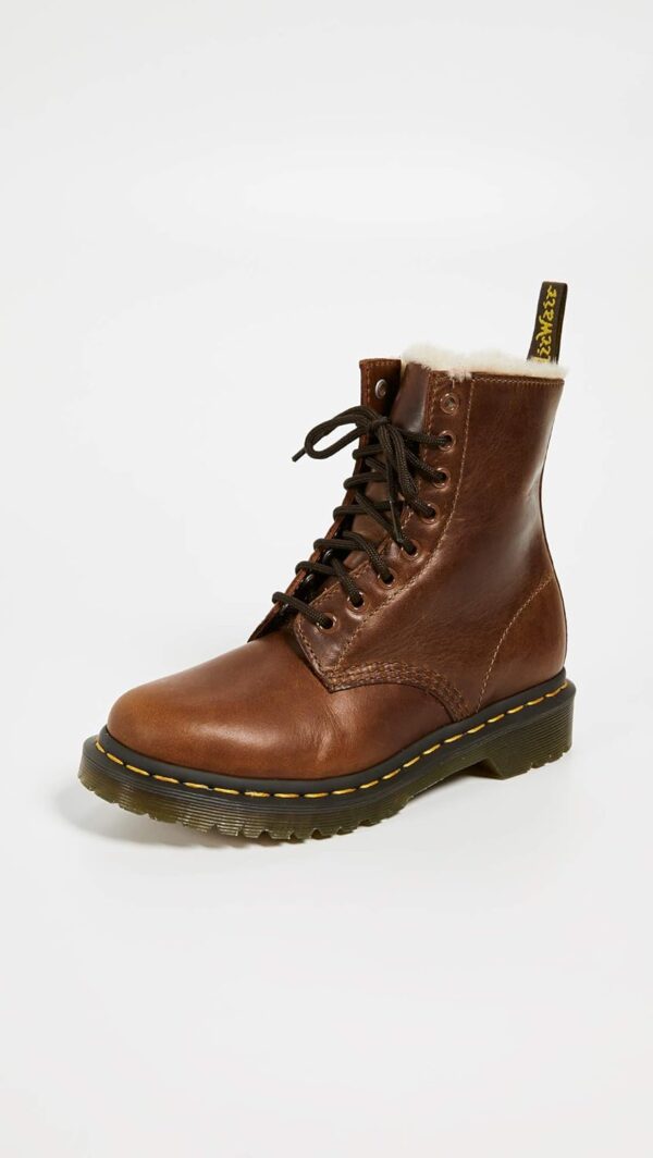 Bottes Dr Martens Serena femme beige 1460 cuir durable-1