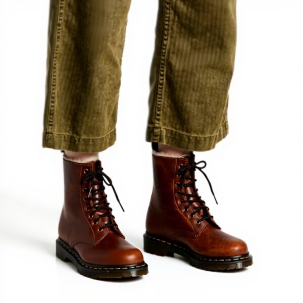 Bottes Dr Martens Serena femme beige 1460 cuir durable